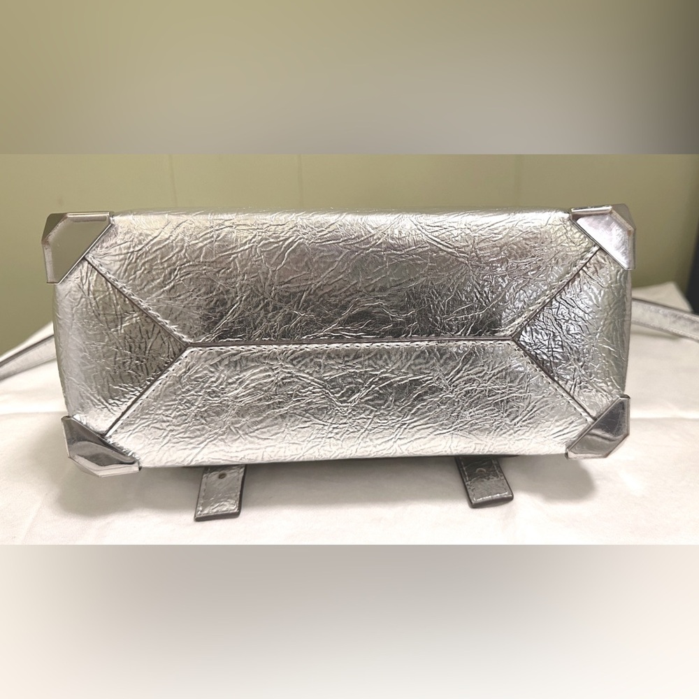 Manhattan Medium Crackled Metallic Leather Satchel - Picture 6 of 15
